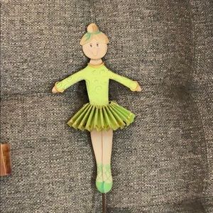 Round Top Collection Metal Green Ballerina Garden Stake or Hang